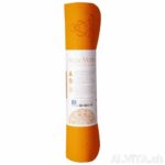 Yogamatte orange-grau eingerollt