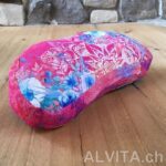 Meditationskissen Halbmond in pink-bunt 40 x10 cm von The Spirit of OM – Bild 3